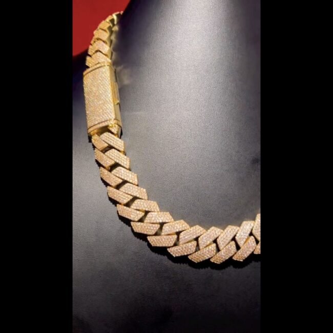 cuban link chain moissanite - Image 2