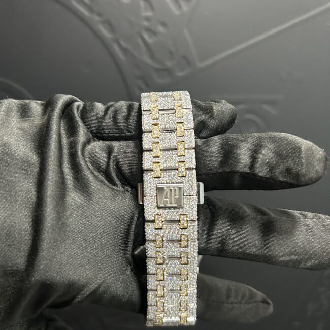 Top quality Moissanite AP watch passes Diamond tester - Image 2