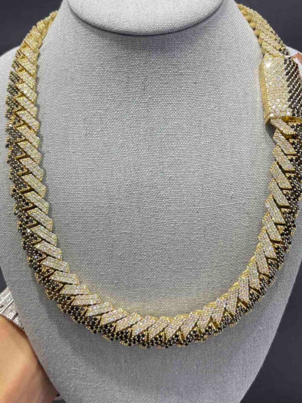 16mm Silver Diamond Built Men’s Moissanite Chains Iced Out Cuban Link Chain