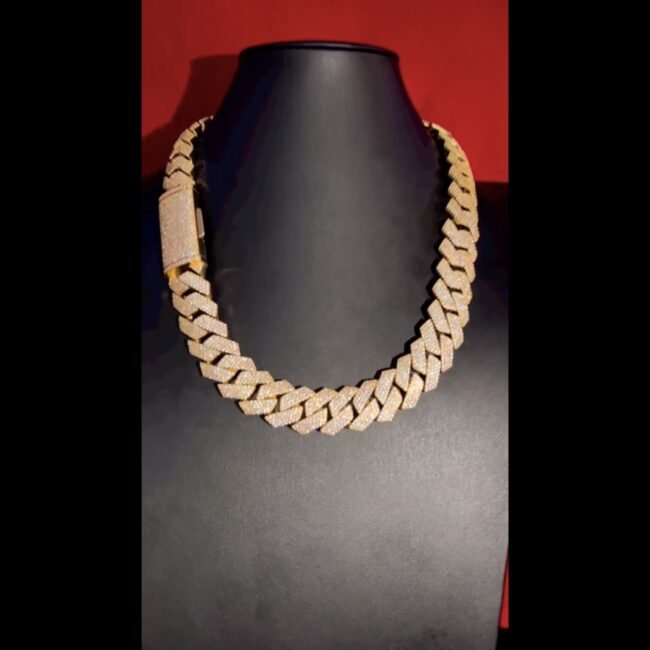 cuban link chain moissanite - Image 4