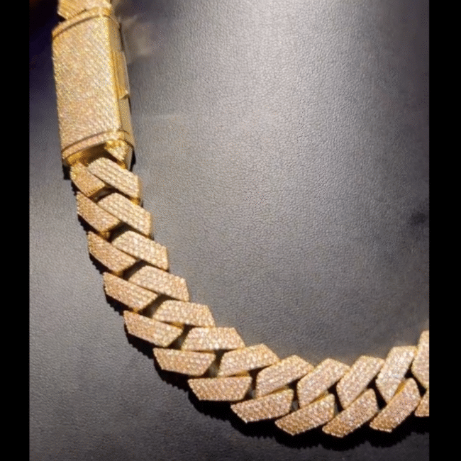 20mm Iced Out Diamond Cuban Chain - Image 2