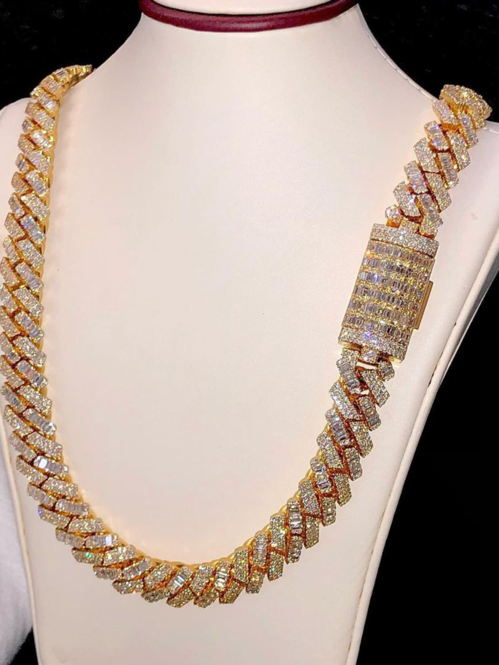 Heavy Silver Diamond Men’s Iced Out Cuban Link Chain Moissanite Chains