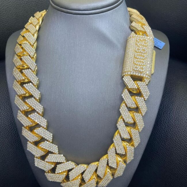 cuban link chain moissanite
