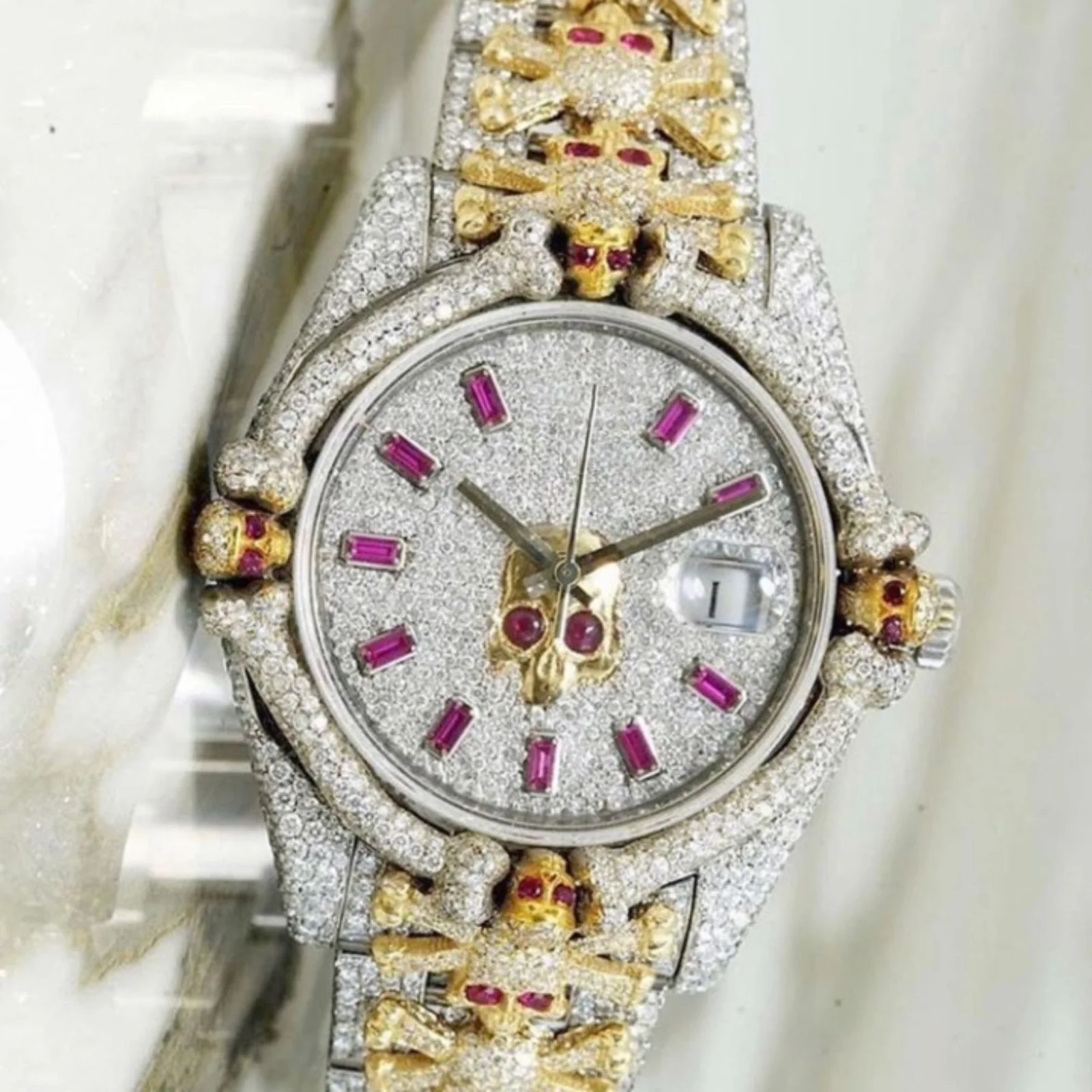 Iced Out Moissanite Watches with Sleek Round Dial for Men & Women