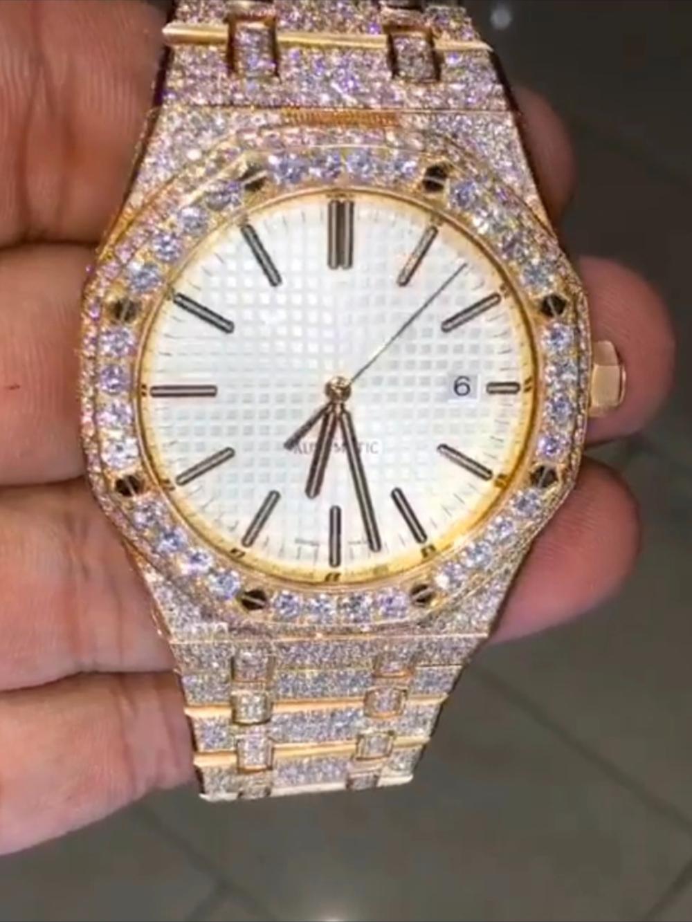 Iced-Out Moissanite Diamond Watches for Men & Women