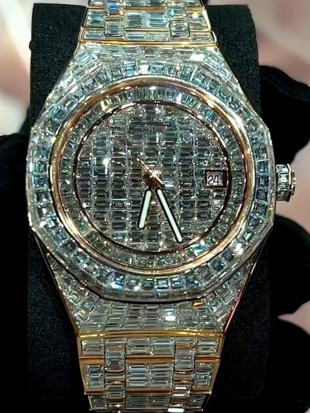 Men’s Stainless-Steel Iced-Out VVS Moissanite Watch