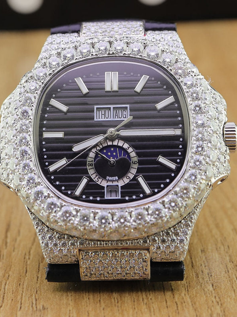 Elegant Moissanite Watches Fully Iced with Round Case for Men & Women
