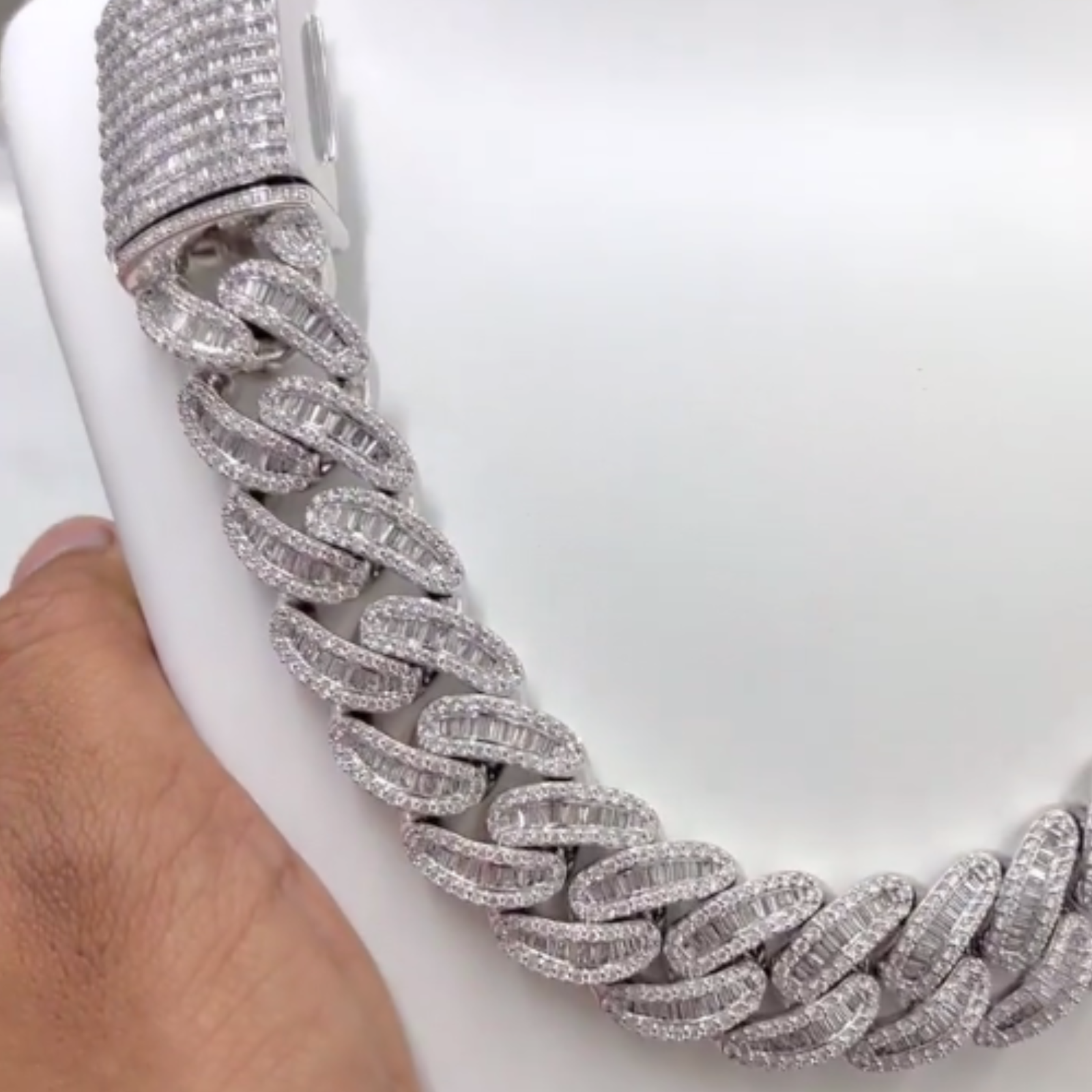 22 mm Cuban Link Chain
