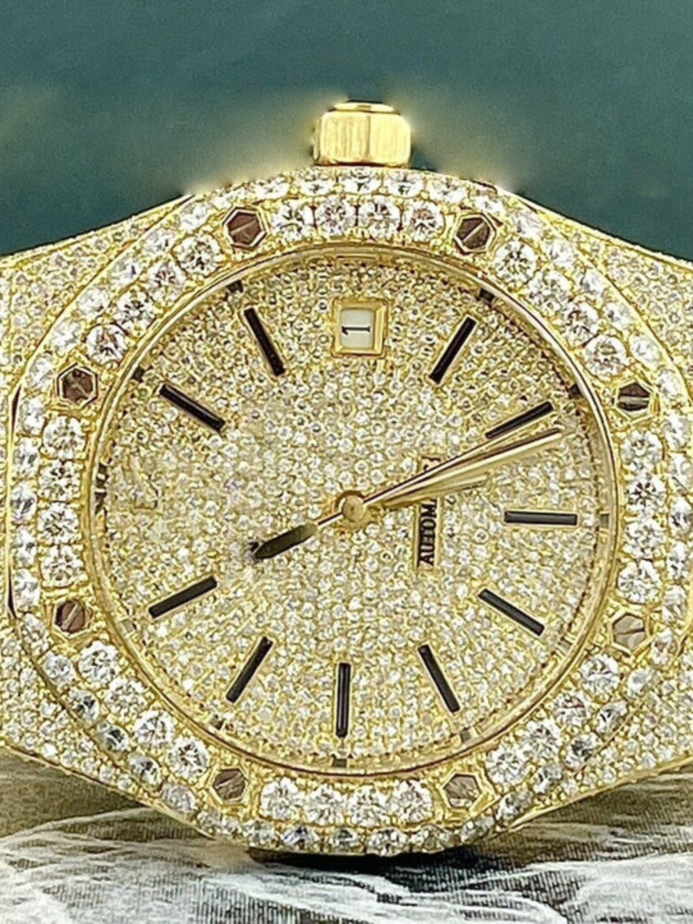 Iced Out Moissanite Diamond Watch for Fashion Forward Men