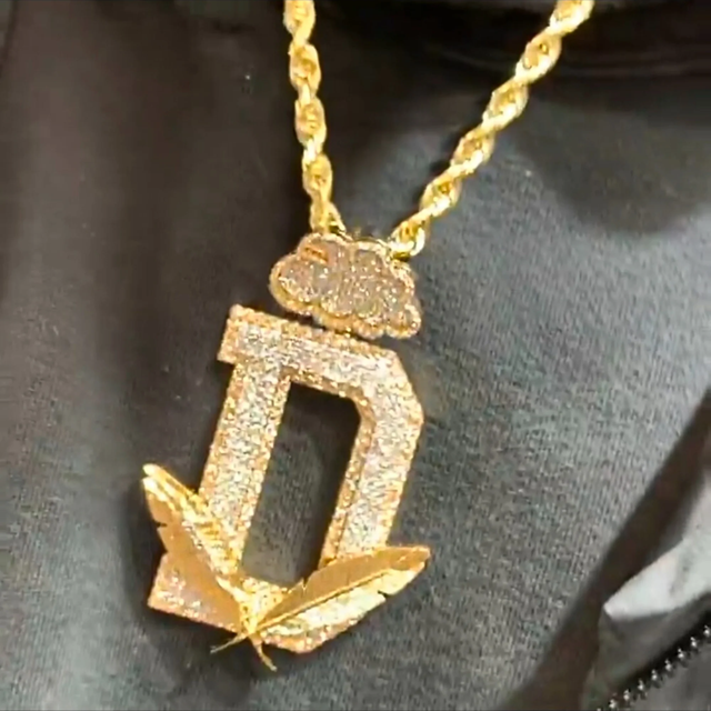 Custom Iced Out Pendants: The New Flex In Hip-Hop Jewelry