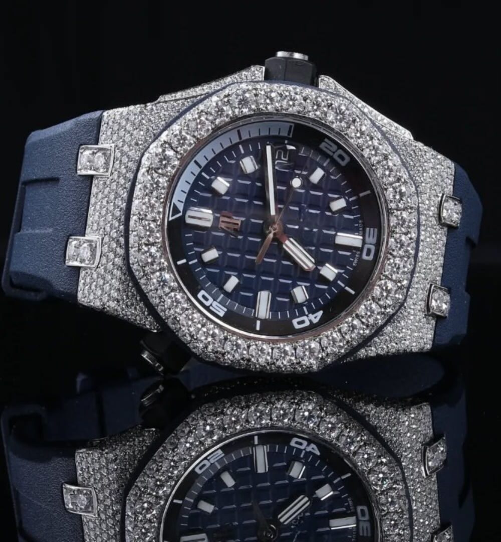 Stylish Moissanite Iced-Out Silicone Band Watch