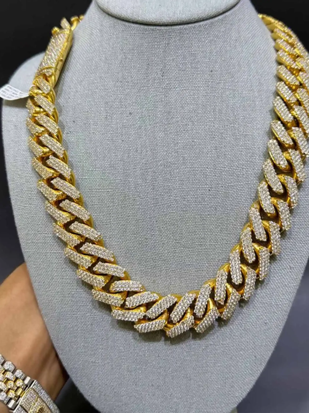 Moissanite & Iced Out Cuban Link Chain for Men & Women in Silver